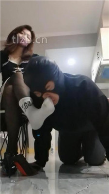 图片[14]_【奶御】黑丝高跟白袜辱圈养狗+第一视角辱【双部视频】_HD绳艺资源