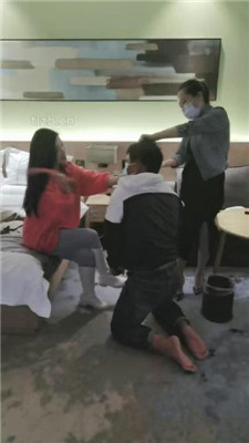 【萝卜S】双S-长靴高跟虐-踩踏-踢踹暴打【双视角完整版】_HD绳艺资源