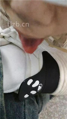 图片[19]_【爱可呀】教室开发素人S-母畜-跪舔多人多双脏鞋_HD绳艺资源