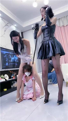 图片[14]_【麋鹿银儿】3S虐情侣奴-奴下奴-骑马-转胯-高跟黑丝踩-臭脚捂脸_HD绳艺资源