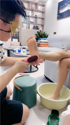 图片[11]_【丹祖宗】圈养狗等主人回家-伺候洗脚/舔裸足/吃脚皮_HD绳艺资源