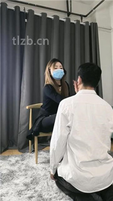 【肉肉】跪着被主人狂抽1000耳光_HD绳艺资源