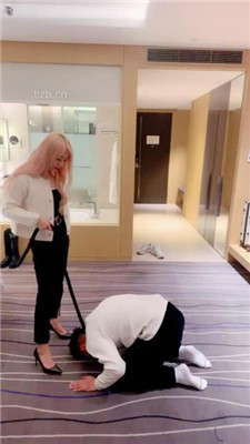 【梦樱】3S群虐-转胯/训练耳光/艺术舔鞋/狗链遛狗【完整版】 bf36087_HD绳艺资源