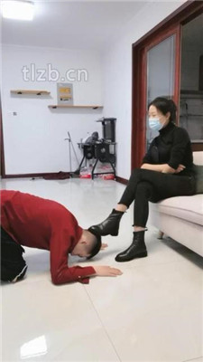 图片[8]_【凌儿女神】训练/舔脏鞋臭脚/玩户外舔脏鞋/关狗笼_HD绳艺资源