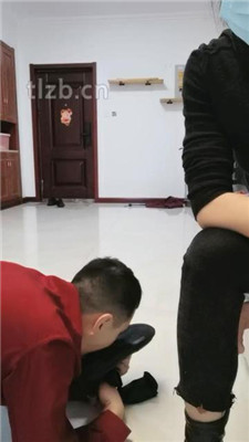 图片[12]_【凌儿女神】训练/舔脏鞋臭脚/玩户外舔脏鞋/关狗笼_HD绳艺资源