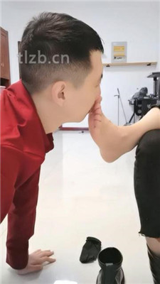 图片[13]_【凌儿女神】训练/舔脏鞋臭脚/玩户外舔脏鞋/关狗笼_HD绳艺资源