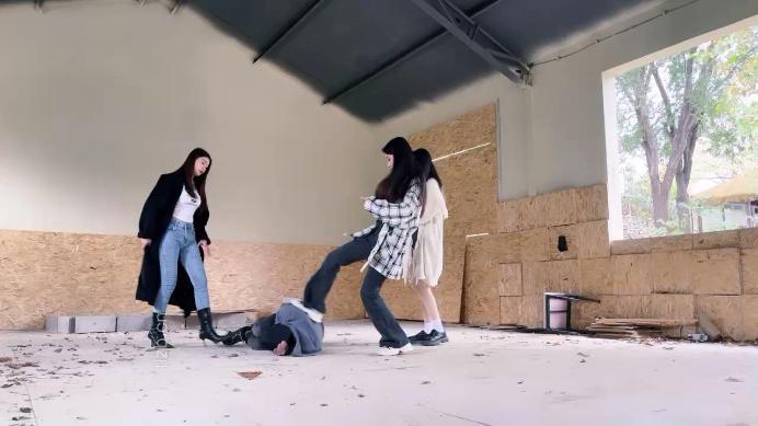 图片[3]_【宸宸】三S废弃厂房-高难度挑战踢踹/踩踏【双视角版】_HD绳艺资源