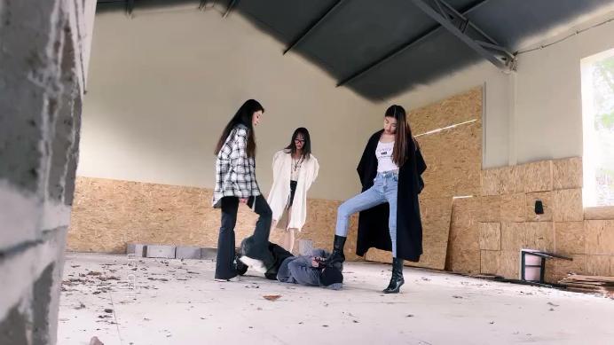 图片[6]_【宸宸】三S废弃厂房-高难度挑战踢踹/踩踏【双视角版】_HD绳艺资源