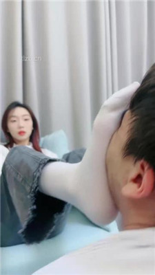 图片[9]_【术术】腿绞窒息/踩踏/原味白袜辱/踢踹/裸足踩狗脸_HD绳艺资源