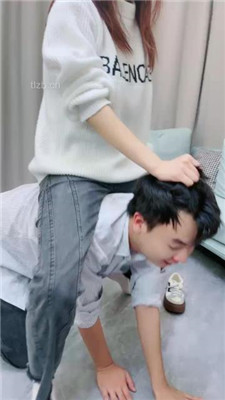 图片[13]_【术术】腿绞窒息/踩踏/原味白袜辱/踢踹/裸足踩狗脸_HD绳艺资源