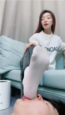 图片[19]_【术术】腿绞窒息/踩踏/原味白袜辱/踢踹/裸足踩狗脸_HD绳艺资源