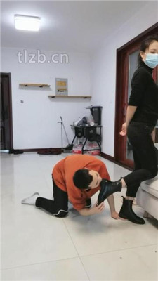 图片[2]_【凌儿女神】原味泡面/舔脏靴底/闻黑棉袜/提档_HD绳艺资源