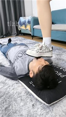 图片[13]_【诗琪】运动鞋白棉袜全体重踩踏_HD绳艺资源