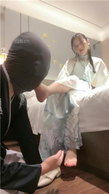 图片[14]_【漫漫】汉服女神-沉浸式踩踏辱_HD绳艺资源