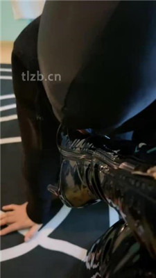 图片[17]_【柒柒学姐】狗链遛狗/长靴高跟黑丝踩踏_HD绳艺资源