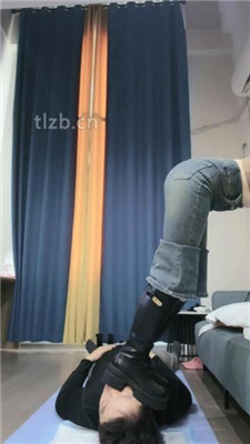 图片[6]_【不期而遇】牛仔裤臀下羞辱-圣水-闻超臭白袜-踩踏_HD绳艺资源