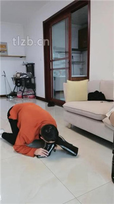 图片[9]_【凌儿女神】狗笼圈养的快乐时光-跪舔原味长靴_HD绳艺资源