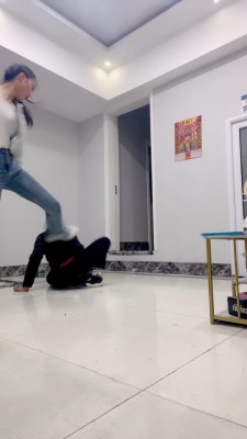 【孤傲女帝】被精神小妹暴打【完整版】 bf26180_HD绳艺资源