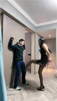 图片[8]_【cc.s】黑丝高跟-全体重踩踏-重度训练_HD绳艺资源