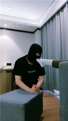 图片[9]_【护短S】跪舔小白鞋白袜/踩踏香蕉喂食_HD绳艺资源