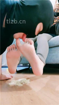 图片[15]_【护短S】跪舔小白鞋白袜/踩踏香蕉喂食_HD绳艺资源