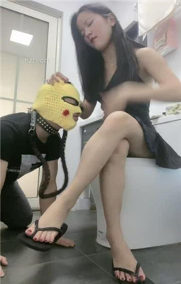 【漫漫】爬进来卫生巾侍奉主人_HD绳艺资源