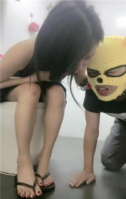 图片[4]_【漫漫】爬进来卫生巾侍奉主人_HD绳艺资源