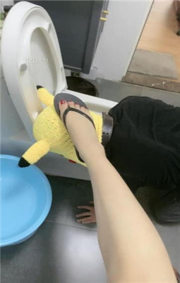 图片[13]_【漫漫】爬进来卫生巾侍奉主人_HD绳艺资源