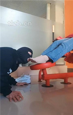 图片[3]_【术术】多视角重度虐-不把狗当人-踩踏训练_HD绳艺资源