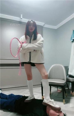 图片[19]_【术术】多视角重度虐-不把狗当人-踩踏训练_HD绳艺资源