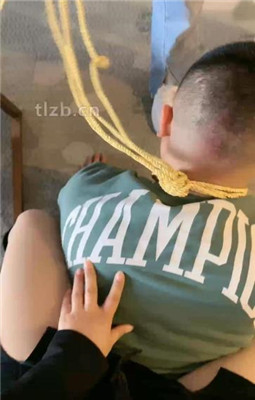 图片[5]_【酒鸽】双S-人体烟灰缸-长靴小白鞋踩/踩踏/骑马/闻臭白袜_HD绳艺资源