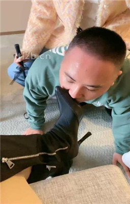 图片[7]_【酒鸽】双S-人体烟灰缸-长靴小白鞋踩/踩踏/骑马/闻臭白袜_HD绳艺资源