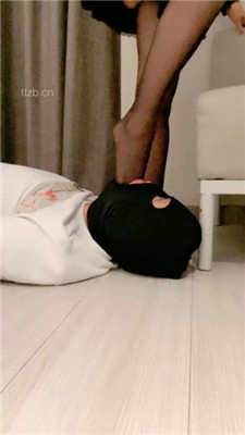 图片[8]_【赵奈奈】黑丝裸足恋足舔/抽耳光_HD绳艺资源