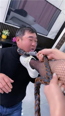 图片[4]_【麋鹿银儿】狠抽耳光/骑狗脖/训练揪耳朵/腿绞窒息_HD绳艺资源