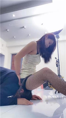 图片[9]_【麋鹿银儿】狠抽耳光/骑狗脖/训练揪耳朵/腿绞窒息_HD绳艺资源