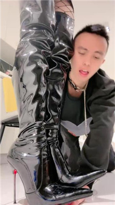 图片[4]_【玥樾】舔脏高跟/长靴全体重踩地毯/圣水淋浴_HD绳艺资源