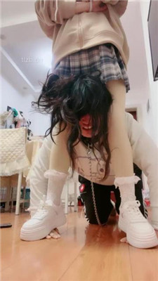 图片[11]_【桃子老师】小白鞋棉袜萝莉主楼道遛狗_HD绳艺资源