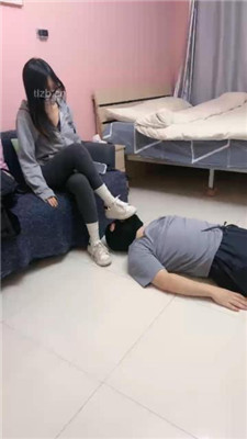 图片[5]_【金桔小主】夜跑后小白鞋白袜踩虐暴打【上】_HD绳艺资源