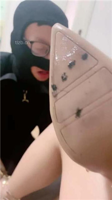 图片[5]_【嘉一】跪舔铆钉高跟美足_HD绳艺资源