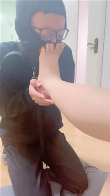 图片[9]_【嘉一】跪舔铆钉高跟美足_HD绳艺资源