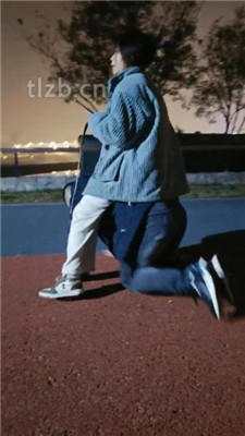 【诗琪】户外骑马骑脖遛狗_HD绳艺资源