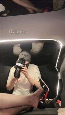 【禾未】车内调-高跟虐乳/舔高跟黑丝美腿/插嘴_HD绳艺资源