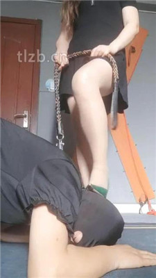 图片[3]_【东营天香百合】高跟灰丝踩狗头/狗链拴狗/嘴叼鞋/虐乳_HD绳艺资源