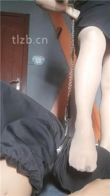 图片[4]_【东营天香百合】高跟灰丝踩狗头/狗链拴狗/嘴叼鞋/虐乳_HD绳艺资源