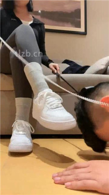 【你的美女祖宗】臣服脚下的狗_HD绳艺资源