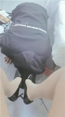 【艳奶奶】舔脚舔鞋口水恋足调_HD绳艺资源