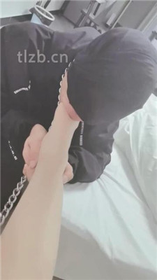 图片[8]_【艳奶奶】舔脚舔鞋口水恋足调_HD绳艺资源