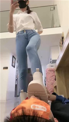 图片[10]_【美娜格格】白短靴&AJ全体重踩地毯_HD绳艺资源