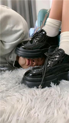 图片[2]_【肉肉】JK萝莉主/舔皮鞋白袜/转胯_HD绳艺资源