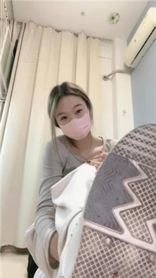 【时颜】坐脸窒息/舔超脏小白鞋/裸足白袜辱_HD绳艺资源